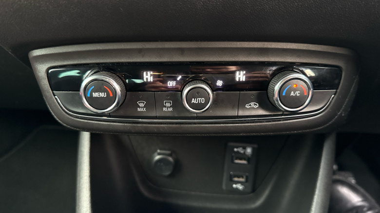 Vauxhall Crossland 1.2 SRi Nav 5dr Petrol Hatchback